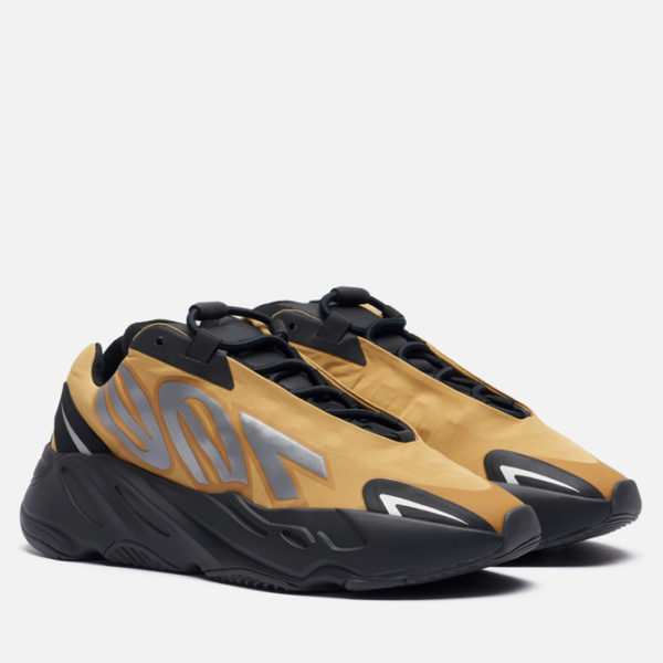Кроссовки adidas YEEZY Boost 700 MNVN